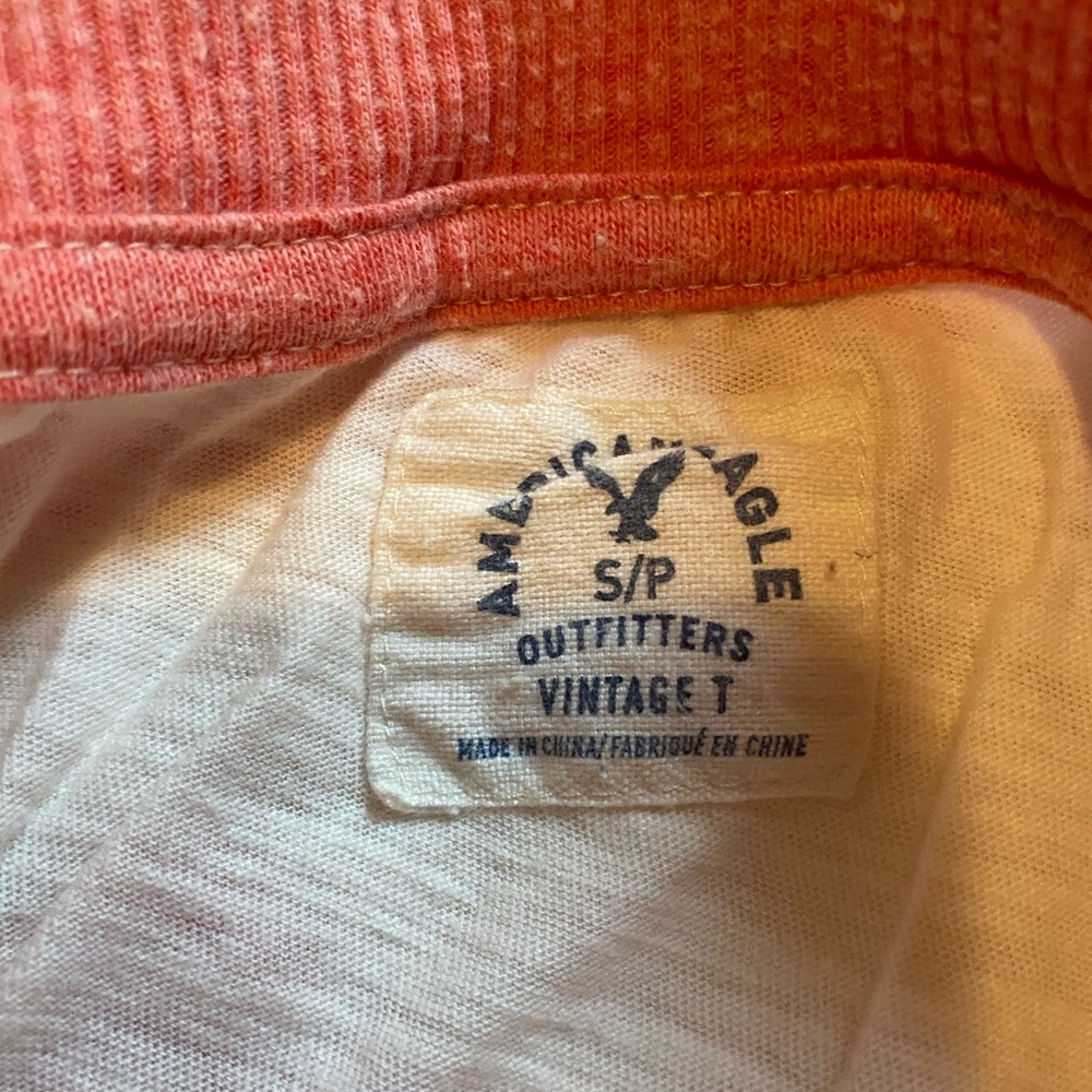 American Eagle top - Picture 2 of 2